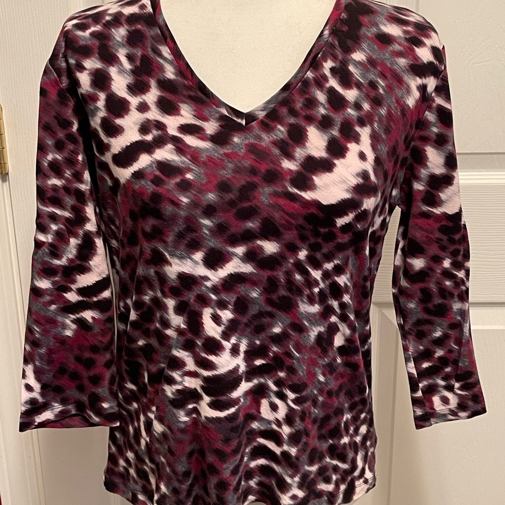 Jones New York Burgundy and Black Fitted 3/4 Sleeve Blouse